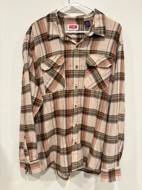 Wrangler Men’s Beige Plaid Button-Up Shirt Size XL
